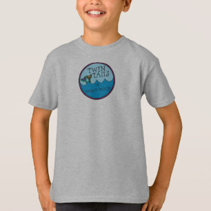 Colas gemelas de la camiseta del muchacho del