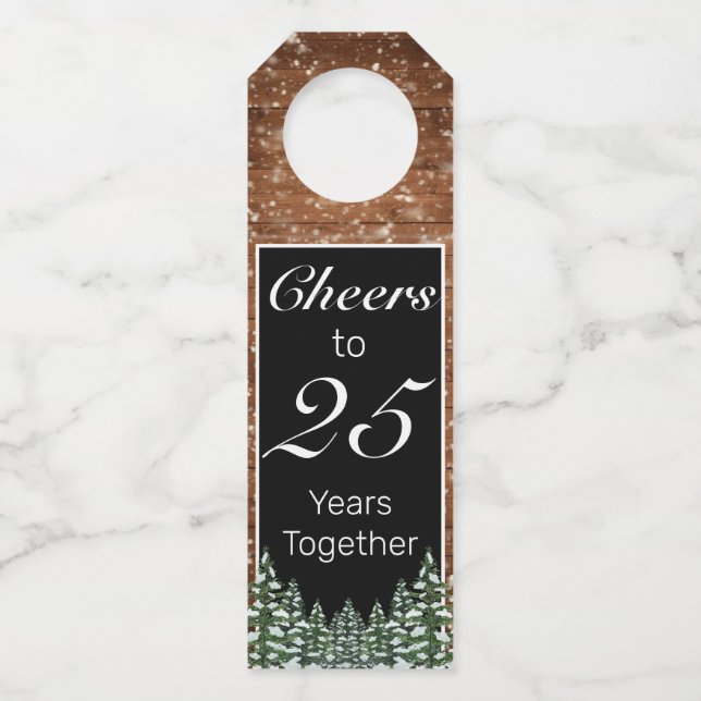 Colgador Para Botellas Bosque Nevado Negro y Pino del Bosque Aniversario (Anverso)