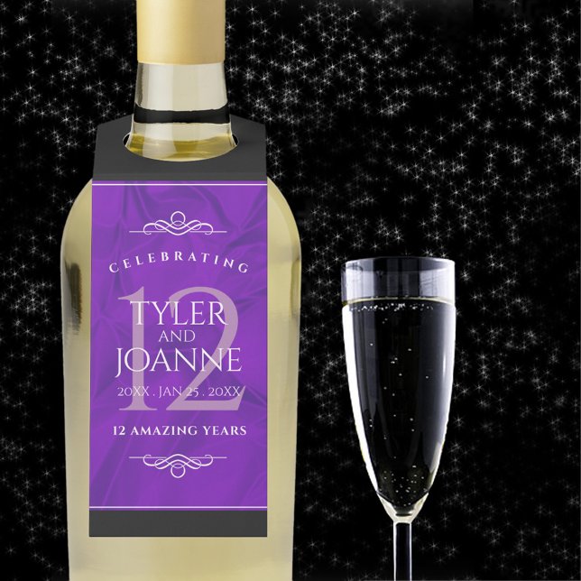 Colgador Para Botellas Celebración elegante del 12º aniversario de bodas  (12th silk wedding anniversary with champagne flute on a starry night sky.)