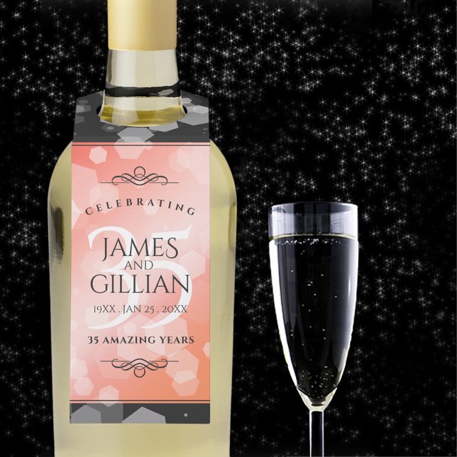 Colgador Para Botellas Celebración elegante del 35º aniversario de bodas  (35th coral wedding anniversary bottle hanger with champagne flute on a starry night sky.)