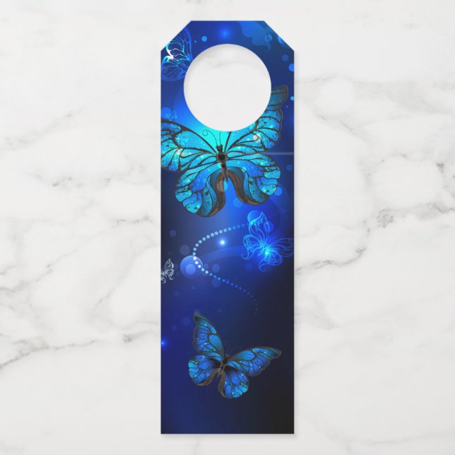 Colgador Para Botellas Mariposa Morpho en fondo oscuro (Anverso)