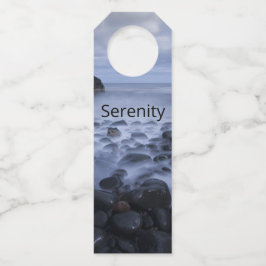 Colgador Para Botellas Rocas y guijarros a lo largo de la costa oceánica