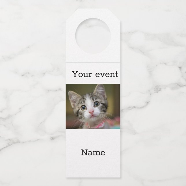 Colgador Para Botellas Un lindo gatito con ojos verdes (Anverso)