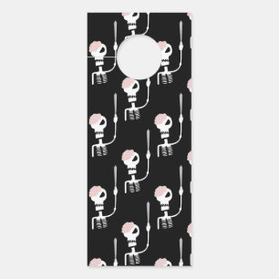 Colgador Para Puertas esqueleto de Halloween con una espada 