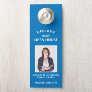 Colgador Para Puertas Foto de agente inmobiliario Blue Welcome Open Hous