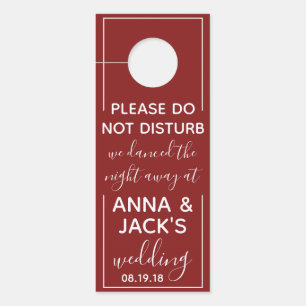 Colgador Para Puertas Reversible Welcome & DND Burgundy Boda Tag
