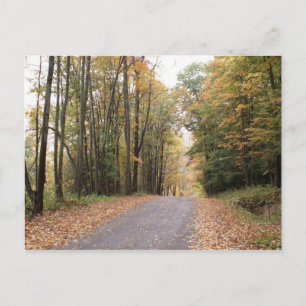 Colinas de Upstate NY en la postal de otoño