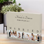 Collage de fotos personalizado Natural 7 Boda de i<br><div class="desc">Elegante bloque de fotos, personalizado con tus fotos bodas. Un diseño elegante en una paleta de colores neutros de negro y natural, perfecto para regalos recién casados y regalos de aniversario. La plantilla de fotos está configurada para que agregue 7 de sus imágenes favoritas que se muestran en formato retrato...</div>