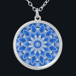 Collar<br><div class="desc">Mientras que la mandala se originó en la India,  hoy la belleza de los mandalas modernizados son adecuados para muchos objetos en el hogar,  así como para decoraciones en ropa. Nota: hay una variedad de productos con este diseño adecuado para su hogar o función,  y mandalas en otros colores.</div>