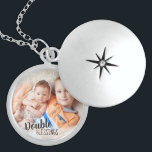 Collar Con Colgante Doble bendición hermanos foto regalo para mamá<br><div class="desc">Un locket fotográfico especial para mamá sobre el nacimiento de su segundo bebé, con "doble bendición". La plantilla está configurada para que usted añada su propia foto de toda la familia o sólo de los hermanos juntos, por ejemplo. Si tiene algún problema con la colocación, intente recortar la imagen a...</div>