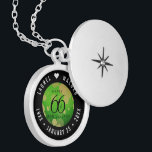 Collar Con Colgante Elegante 66º aniversario del Boda Titanita<br><div class="desc">¡Conmemorar el 66º aniversario del boda con este elegante armario! Elegante serif negro y sans serif con letras hexagonales encoladas en un fondo verde indio añaden un toque memorable para esta ocasión especial y un hito extraordinario. Personalizar con los nombres de la pareja feliz, y fechas para su aniversario titanita....</div>
