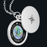 Collar Con Colgante Elegante celebración del 43° Aniversario del Boda<br><div class="desc">¡Celebra el 43 aniversario del boda con este elegante cajón! Elegante serif negro y sans serif con confeti hexagonal en un fondo opal irridiscente añaden un toque memorable para esta ocasión especial y un hito extraordinario. Personalizar con los nombres de la pareja feliz, y fechas para su aniversario inaugural. Diseño...</div>