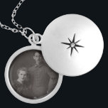 Collar Con Colgante encanto boda | encanto de foto conmemorativa<br><div class="desc">encanto boda | imagen conmemorativa encanto de Locket Necklace // Nota: la foto utilizada es sólo una imagen de marcador de posición. Tendrá que reemplazarlo con su propia foto antes de pedir/ imprimir. Si necesitas ayuda con esto,  por favor contáctame.</div>