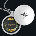 Collar Con Colgante Nombre del Monograma Iniciales Floral de girasol N<br><div class="desc">Monograma de este hermoso Sunflowers en collar de cestas de fondo negro. Grandes regalos para las damas de honor y la fiesta de novias.</div>