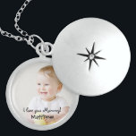 Collar Con Colgante Personalizado, te amo, mamá.<br><div class="desc">Personalizar este armario con foto de bebé. Te amo,  el cesto del collar de mamá es un gran regalo para el día de la madre por primera vez para las mamás nuevas,  que ella apreciará.</div>