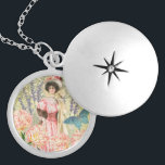 Collar Con Colgante Regencia de mujeres victorianas con flores rosadas<br><div class="desc">Un rico y elegante tema de la era victoriana,  con una magnífica pintura de J. Barrick (1908) y flores de collage en descomposición,  mariposa,  fondo y remolinos de William Morris.</div>