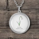 Collar de flor en el Pastel de Snowdrop Botánica<br><div class="desc">Un collar con un ilustracion botánico de flor de nieve en colores pasteles y un texto de personalizable: perfecto para un regalo de cumpleaños. Es la flor de nacimiento de enero y la flor de Capricorn.</div>