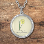 Collar de flores Daffodil Pastel Botánico<br><div class="desc">Un collar amarillo claro con un ilustracion de flores de daffodil botánico en colores pastel (Narcissus pseudonarcissus) y un texto de personalizable: perfecto para un regalo de cumpleaños. El daffodil salvaje es la flor de nacimiento de Marzo, la flor de Pisces y Aries y es un significado simbólico de renacimiento,...</div>