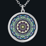 Collar de la ventana de vidrio templado Kaleidosco<br><div class="desc">Un precioso diseño caleidoscopio creado a partir de una fotografía de una hermosa vidriera en la Basílica de Nuestra Señora de la Victoria en Lackawanna,  Nueva York. ( Para más información sobre esta maravillosa Basílica,  por favor visite: www.OurLadyofVictory.org )</div>