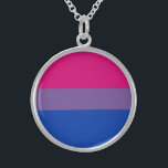 Collar De Plata De Ley Bandera del Orgullo Bisexual<br><div class="desc">La bandera del orgullo bisexual fue diseñada en 1998 para darle a la comunidad bisexual su propio símbolo comparable a la bandera del orgullo gay de la comunidad LGBT más grande y aumentar la visibilidad de los bisexuales, tanto entre la sociedad como dentro de la comunidad LGBT. La franja rosada...</div>
