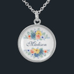 Collar De Plata De Ley Moda floral de primavera nombre personalizado mode<br><div class="desc">Este moderno diseño presenta una floral primaveral de coral bonito, amarillo, verde azulado y azul marino con su nombre personalizado. Personalice editando el texto en el cuadro de texto proporcionado. #floral #flores #botan#personalización #nombre #bridesmaidgifts #bridalparty #bridalpartygifts #bodas #moda moderna #elegante #elegante #boda #accesorios #regalos #regalos #regalosForher #personalizedgifts #addyourownname #primavera #feminine...</div>