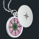 Collar De Plata De Ley Monograma de Moda Floral Cuta Negra y Rosa<br><div class="desc">Moda floral en blanco y negro y rosa Motif Monograma Impresión de arte Presentando la "Impresión de arte monograma en el estilo floral negro y rosa", una pieza llamativa y elegante que combina la elegancia floral con el estilo moderno. El texto "Azusa" incorporado en el patrón añade un toque único,...</div>