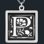Collar de plata en Momograma<br><div class="desc">Collares Keepsake Elija ya sea el acabado plateado de oro o el Personalizado exclusivo de plata estéril !st Navidades Boda regalo Keepsake Wedding Party Necklaces - para cambiar el color de fondo - haga clic en personalizar - haga clic en editar - elija la última herramienta en el menú desplegable...</div>