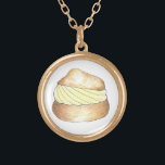 Collar de postres pasteleros franceses con crema d<br><div class="desc">El collar tiene un original ilustracion de marca de una deliciosa crema de vainilla con azúcar en polvo.</div>