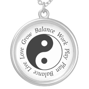 Collar de Yin Yang de la balanza
