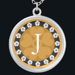 Collar del colgante de la letra J del monograma<br><div class="desc">Muestre su orgullo en sus iniciales que llevan un colgante de la letra del monograma. El colgante de plata inicial también hace un regalo memorable para cualquier ocasión especial para la gente importante de su vida.</div>