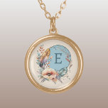Collar Dorado Azul añadir floral inicial<br><div class="desc">Adorarse con este encantador collar de Zazzle, con un delicado diseño floral. Personalízalo con tu inicial en azul para hacerlo único tuyo! Perfecto para cualquier ocasión, este collar le aporta un toque de elegancia y un toque de color a su conjunto. Es una hermosa manera de celebrar tu individualidad o...</div>