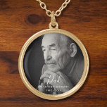 Collar Dorado Foto personalizado memorial personalizada Muerte P<br><div class="desc">Un diseño personalizado y personalizado con nombre y espacio para una foto. En la memoria amorosa,  para siempre en nuestros corazones.</div>