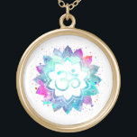 Collar Dorado *~* Símbolo OM color agua Mandala aum Lotus<br><div class="desc">* Mejorado en energía - Un símbolo OM Lotus Watercolor Mandala en un fondo negro.* ROUND Fondo blanco y colorida acuarela. ORO chapado. Puede ser Zen , Esoteric , New Age , Metaphysical , y Espiritual ayudando con meditación y atención. Aquí para usted es un diseño atractivo metafísicamente inclinado espiritualmente...</div>