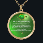 Collar Dorado Una vieja bendición irlandesa<br><div class="desc">Elegante, singular joya dorada con piedra de gema esmeralda e incrustaciones de shamrock con una antigua oración irlandesa en el interior para el Día de San Paddy (, Santa Patty ). Gemas 3D vibrantes y diseño muy preciso, modelado 3D y renderización por Bulgan Lumini (c).Parte de la serie Hyper Talismans....</div>
