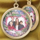 Collar Dorado Yelapa Trail Mejor Mamá Nunca 821<br><div class="desc">Pintando "Yelapa Trail 821" Pintando ¡Mantenga su imagen favorita y haga saber a su mamá que es la mejor! Para ti o para mamá, para que pueda mantenerlo cerca de su corazón. con este hermoso collar de acabado dorado hecho por personalizados. El accesorio perfecto o el presente sincero. El collar...</div>