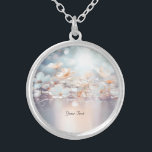 Collar floral blanco de color<br><div class="desc">Hermoso collar floral de durazno blanco</div>