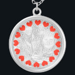 collar fotográfico personalizado | Añadir la image<br><div class="desc">collar fotográfico personalizado con corazones rojos en círculo | Añadir imagen. Diseño personalizable con tu imagen. Idea de regalo de amor para mujeres como novia de esposa,  etc. Diseño personalizado.</div>