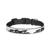 Silhouette de Lobo Negro con el paquete