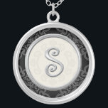 Collar pendiente inicial de plata personalizado::<br><div class="desc">Muestre su orgullo en sus iniciales que llevan un colgante de la letra del monograma. El diseño de plata elegante de la inicial del monograma de los colgantes de moda de la joyería creados exclusivamente añadirá una mirada de moda a su traje. El colgante de plata inicial también hace un...</div>