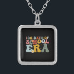 Collar Plateado 100 Días De Escolaridad Niños Maestros Groovy De L<br><div class="desc">Retro 100º Día De Maestra Escolar Niño De 100 Días De Camiseta De La Era Escolar</div>