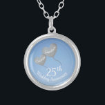 Collar Plateado 25.º aniversario de boda de plata globos de corazó<br><div class="desc">Un collar de globos de corazón personalizado del 25° aniversario de la Boda de Plata. Un hermoso regalo para un marido para darle a su esposa después de veinticinco años de matrimonio. Los nombres de cada globo se pueden personalizar y la fecha del aniversario también se puede cambiar si se...</div>