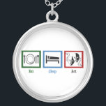 Collar Plateado Acto de sueño de comer<br><div class="desc">Me encanta comer,  dormir y el teatro. El regalo perfecto para un actor.</div>
