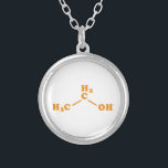 Collar Plateado Alcohol Etanol Fórmula química molecular<br><div class="desc">Molécula del etanol alcohólico ~ Compuesto orgánico de fórmula esquelética química. Globe Trotters se especializa en imágenes idiosincrásicas de todo el mundo. Aquí encontrará tarjetas de felicitación únicas,  postales,  Posters,  Mousepads y más.</div>