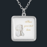 Collar Plateado Ángel blanco<br><div class="desc">Escultura de un Cupido encantador. Espacio para tu mensaje de amor a su lado. Útil para celebraciones y eventos como boda,  aniversario,  El día de San Valentín.</div>