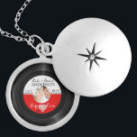 Collar Plateado Aniversario retro de la fecha de la boda de la<br><div class="desc">Un regalo nuevo, romántico y único para los bodas/los aniversarios. Todo el texto del defecto se puede modificar para requisitos particulares completamente con su propia fraseología, y usted puede también cambiar las fuentes, los tamaños, y los colores del texto. La imagen de la muestra está para que usted substituya por...</div>