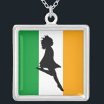 Collar Plateado Baile de paso irlandés<br><div class="desc">Regalo de la diversión para su bailarín irlandés del paso</div>