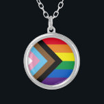 Collar Plateado Bandera de la diversidad gay inclusiva arco iris L<br><div class="desc">Bandera gay inclusiva arco iris Lgbtq Bandera gay Colocación Plata Orgullo lgbt lgbtq diversidad inclusiva progreso trans bandera arcoíris gay</div>