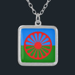 Collar Plateado Bandera de la gente Romani - bandera Romani<br><div class="desc">Bandera de la gente Romani - bandera Romani</div>
