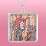 Collar Plateado Bl. El milagro de Imelda Lambertini (detalle; VVP<br><div class="desc">Nacida en una familia noble de Bolonia (Italia), Blessed Imelda Lambertini (1322-1333) fue una niña precozmente religiosa dedicada a San Agnés de Roma; María, Reina del Cielo; y la Santa Eucaristía. A los cinco años, construyó un oratorio en su casa. A los nueve años, entró a una escuela dominicana de...</div>