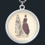 Collar Plateado Boda antiguo<br><div class="desc">Este hermoso ilustracion boda es de 1800,  mostrando a una novia y a su dama de honor preparándose para el boda.</div>